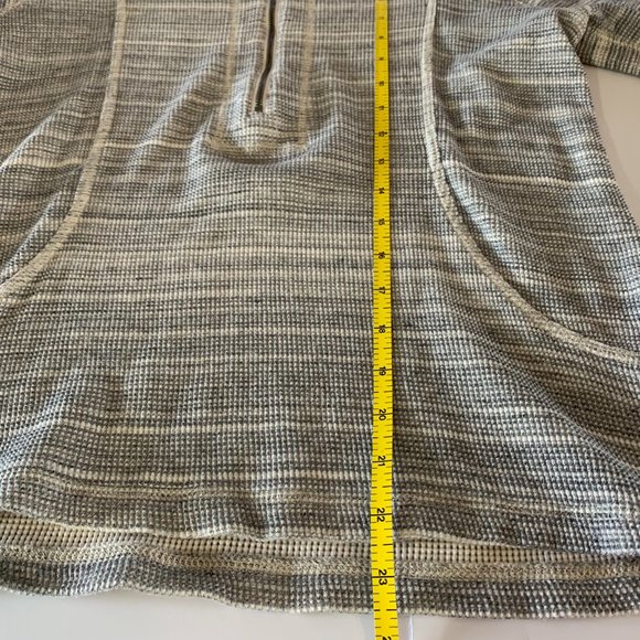 Tommy Bahama Cream and Gray Quarter Zip Cotton Pullover in Women’s Petit… - Picture 4 of 8